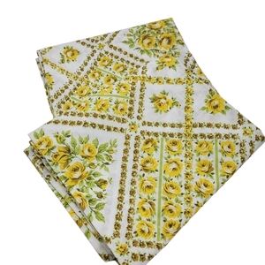 Vintage PEQUOT 2 Pillowcases Yellow Roses